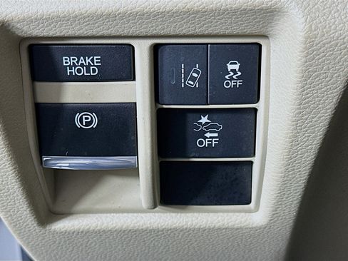Used 2020 Acura MDX SH-AWD image 17