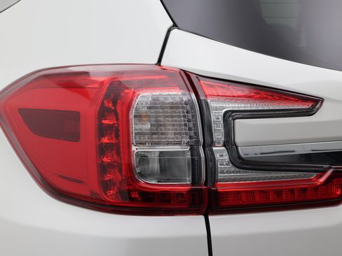 Used 2025 Subaru Ascent Premium AWD/4WD image 13