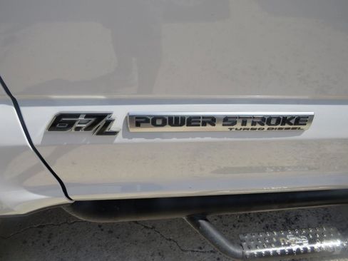 Used 2019 Ford F250 XL w/ Power Equipment Group AWD/4WD image 25