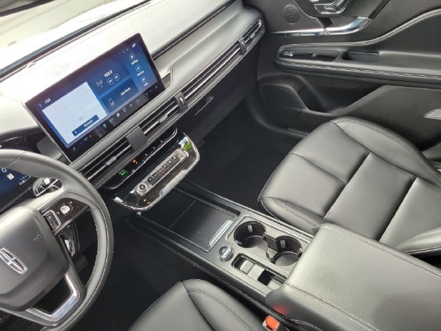Used 2023 Lincoln Corsair AWD image 27