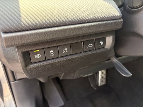 Used 2025 Toyota Camry SE FWD image 12