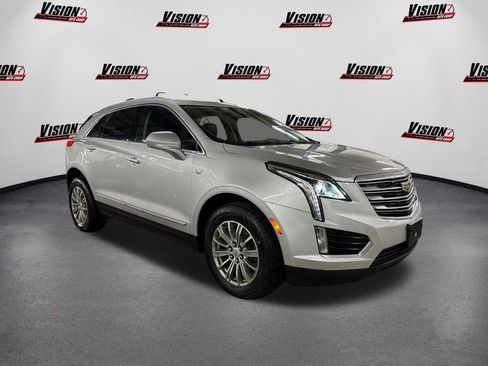 Used 2017 Cadillac XT5 Luxury w/ Driver Awareness Package image 3