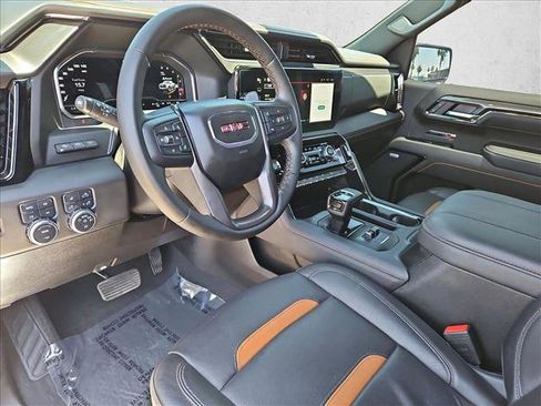 Used 2025 GMC Sierra 1500 AT4 w/ AT4 Premium Package AWD/4WD image 11