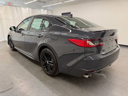Used 2025 Toyota Camry SE w/ Convenience Package AWD/4WD image 4