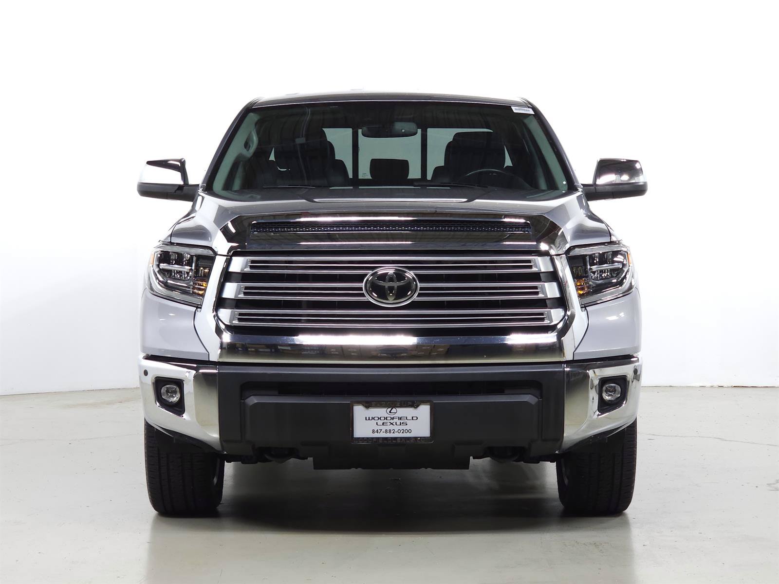 Used 2020 Toyota Tundra Limited w/ Limited Premium Package AWD/4WD image 2