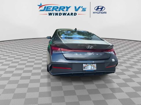 Used 2024 Hyundai Elantra SEL image 7