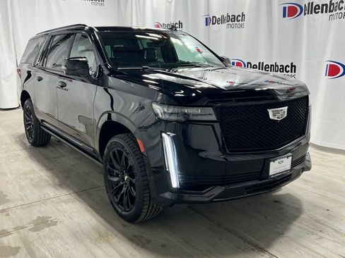 Certified 2023 Cadillac Escalade ESV Sport Platinum w/ LPO, ONYX Package AWD/4WD image 8