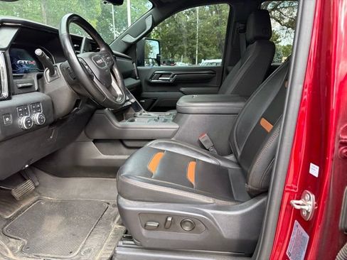 Used 2024 GMC Sierra 2500 AT4 w/ Technology Package AWD/4WD image 17