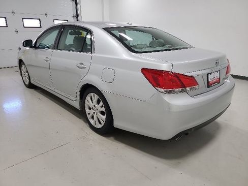 Used 2012 Toyota Avalon FWD image 11