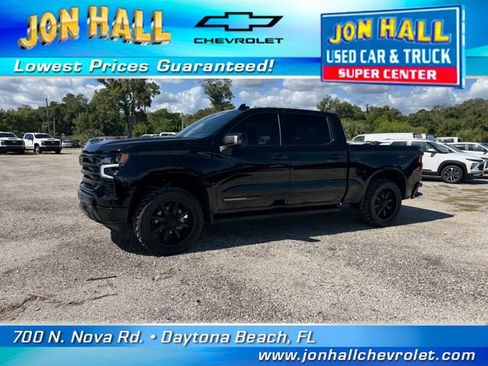 Used 2025 Chevrolet Silverado 1500 High Country w/ Midnight Edition AWD/4WD image 3