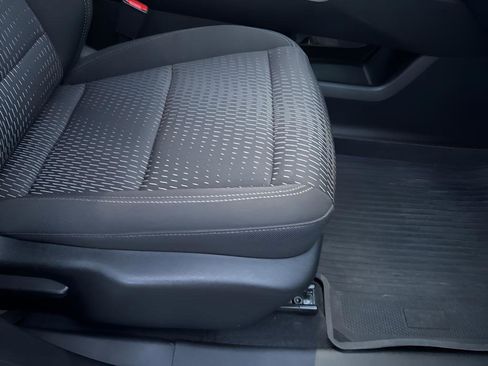 Used 2025 Chevrolet Equinox LT w/ Safety and Technology Package image 33