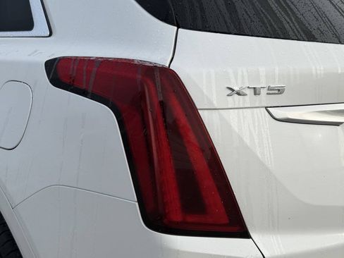Used 2024 Cadillac XT5 Premium Luxury w/ Technology Package FWD image 11