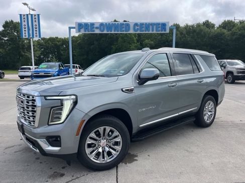 Used 2025 GMC Yukon Denali AWD/4WD image 2