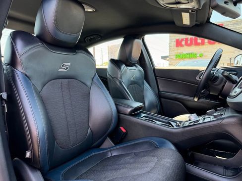 Used 2016 Chrysler 200 S w/ Comfort Group FWD image 34
