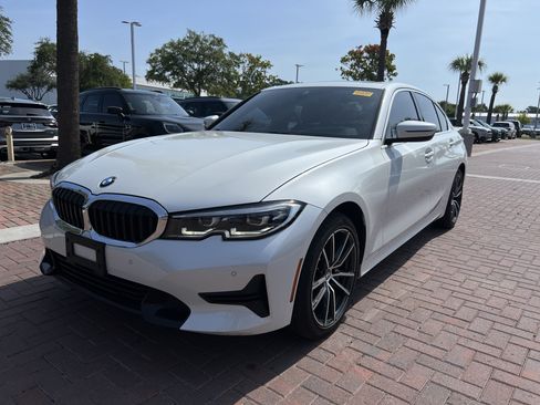 Used 2020 BMW 330i xDrive Sedan w/ Premium Package AWD/4WD image 5
