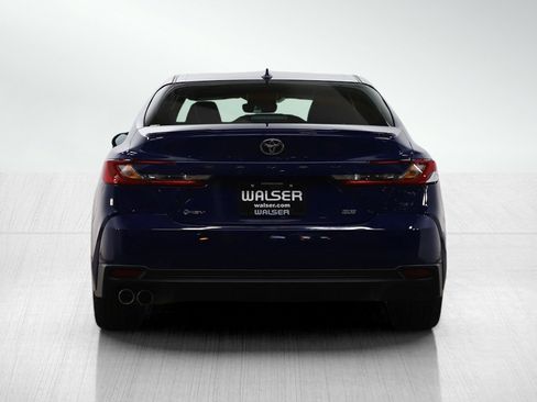 Used 2025 Toyota Camry LE image 4