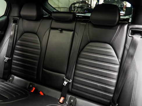 Used 2023 Alfa Romeo Stelvio Veloce image 42