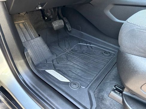 Used 2023 Chevrolet Traverse LT w/ LPO, Floor Liner Package AWD/4WD image 13