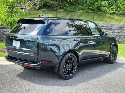 New 2026 Land Rover Range Rover Long Wheelbase SE AWD/4WD image 2