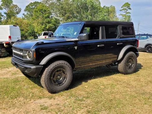 New 2025 Ford Bronco Base w/ Sasquatch Package image 3