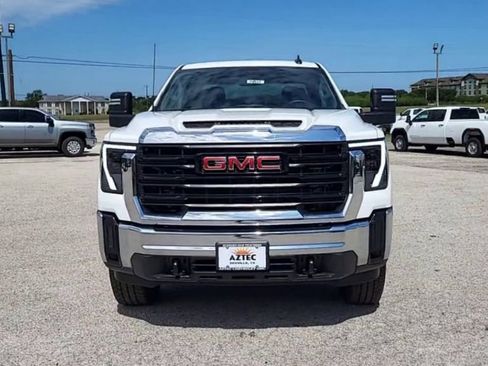 New 2024 GMC Sierra 2500 Pro image 2