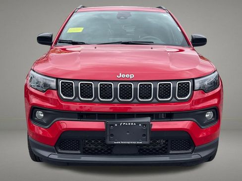 Used 2024 Jeep Compass Latitude AWD/4WD image 9