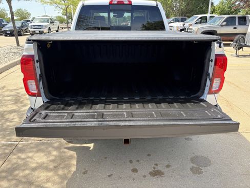 Used 2018 Chevrolet Silverado 1500 LTZ w/ Sport Package AWD/4WD image 14