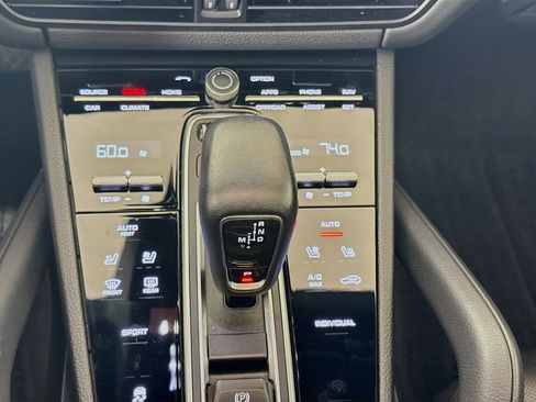 Used 2023 Porsche Cayenne image 18