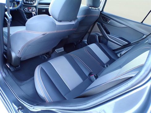 Used 2023 Subaru Crosstrek 2.0i Premium image 13