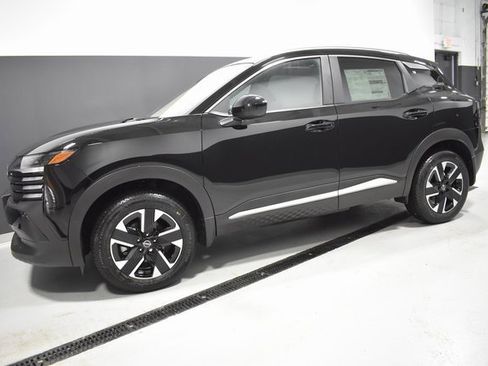 New 2026 Nissan Kicks SV w/ SV Premium Package image 2