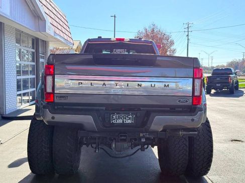 Used 2022 Ford F350 Platinum AWD/4WD image 4