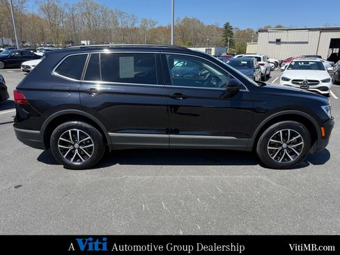 Used 2021 Volkswagen Tiguan SE AWD/4WD image 9