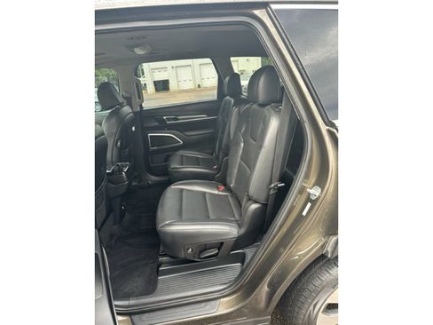 Used 2021 Kia Telluride S image 9