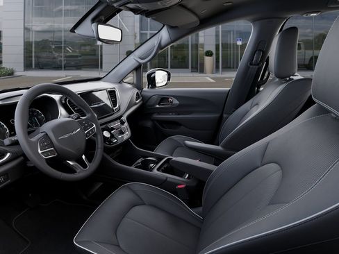 New 2026 Chrysler Pacifica Limited image 22
