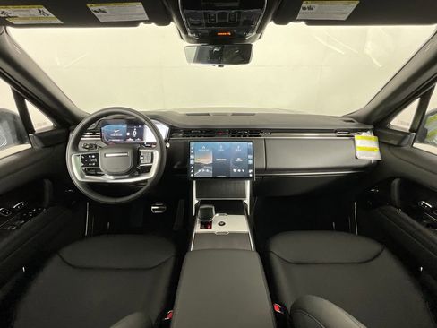 New 2026 Land Rover Range Rover SV AWD/4WD image 4