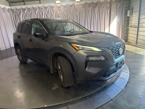 Used 2021 Nissan Rogue S AWD/4WD image 3