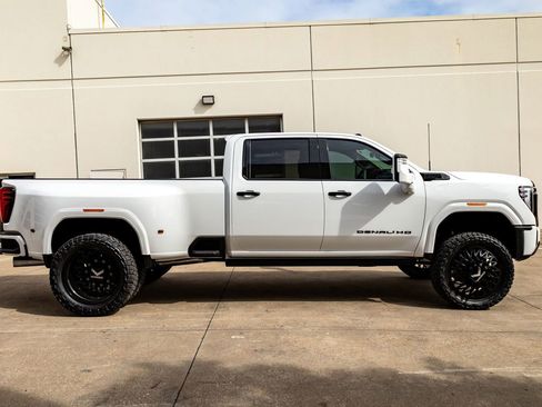 Used 2026 GMC Sierra 3500 Denali Ultimate image 10