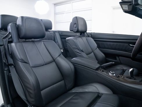 Used 2012 BMW M3 Convertible image 24