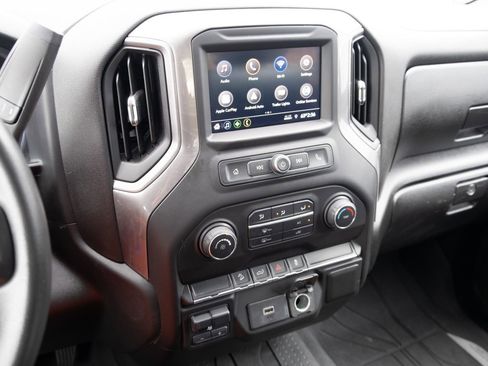Used 2020 Chevrolet Silverado 1500 Custom Trail Boss w/ Custom Convenience Package AWD/4WD image 6
