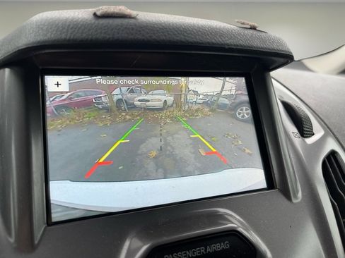 Used 2017 Ford Transit Connect XLT image 37