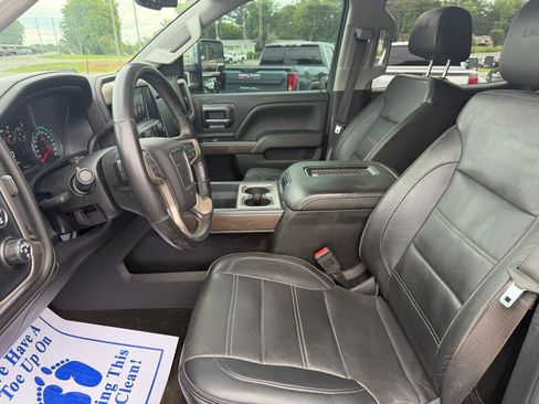 Used 2017 GMC Sierra 3500 Denali w/ Duramax Plus Package AWD/4WD image 11