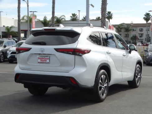 Certified 2024 Toyota Highlander XLE image 13