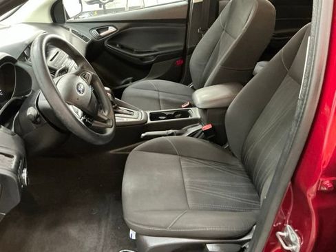 Used 2016 Ford Focus SE FWD image 13