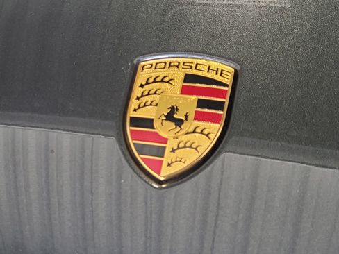Certified 2026 Porsche Macan AWD/4WD image 14