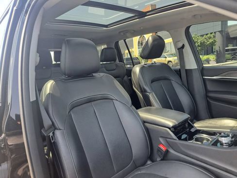Certified 2023 Jeep Grand Cherokee L Limited w/ Luxury Tech Group II AWD/4WD image 42