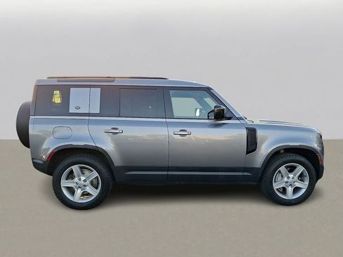 Used 2022 Land Rover Defender 110 SE AWD/4WD image 4