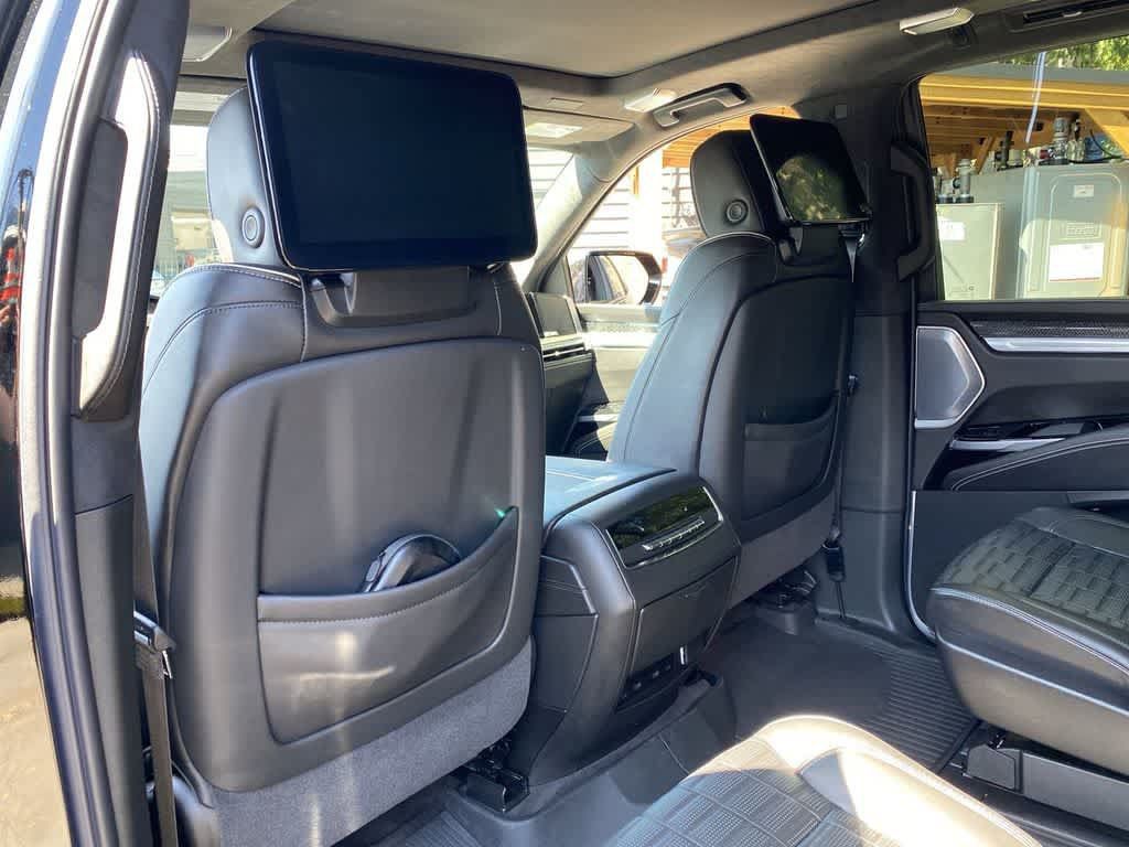 Certified 2026 Cadillac Escalade V w/ LPO, ONYX Package AWD/4WD image 15