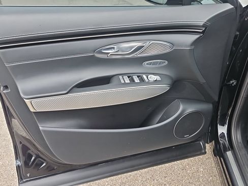 Used 2022 Genesis GV70 2.5T w/ Sport Prestige Package AWD/4WD image 17