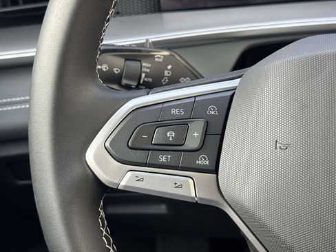 New 2026 Volkswagen Tiguan SE image 16