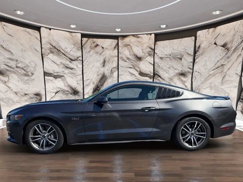 Used 2015 Ford Mustang GT RWD image 5